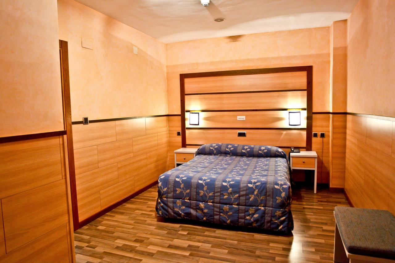 Hotel Pio XII Jumilla Extérieur photo